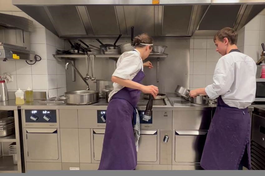 au-bistronome_professional_kitchen