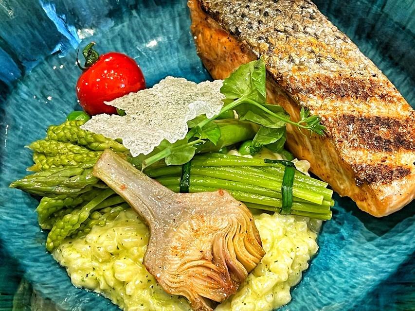au-bistronome_salmon_artichokes_asparagus_rice_dish